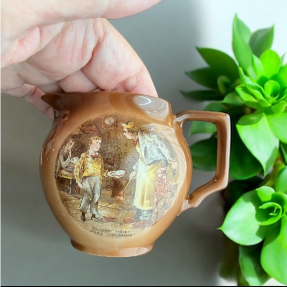 Vintage Lancaster Sandland 3.5" Creamer Oliver Twist Hanley England Double Side - Picture 7 of 8